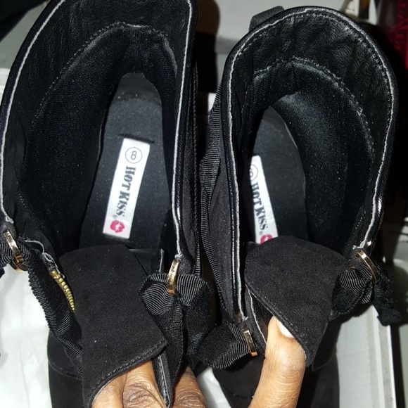 Boots - Picture 5 of 7